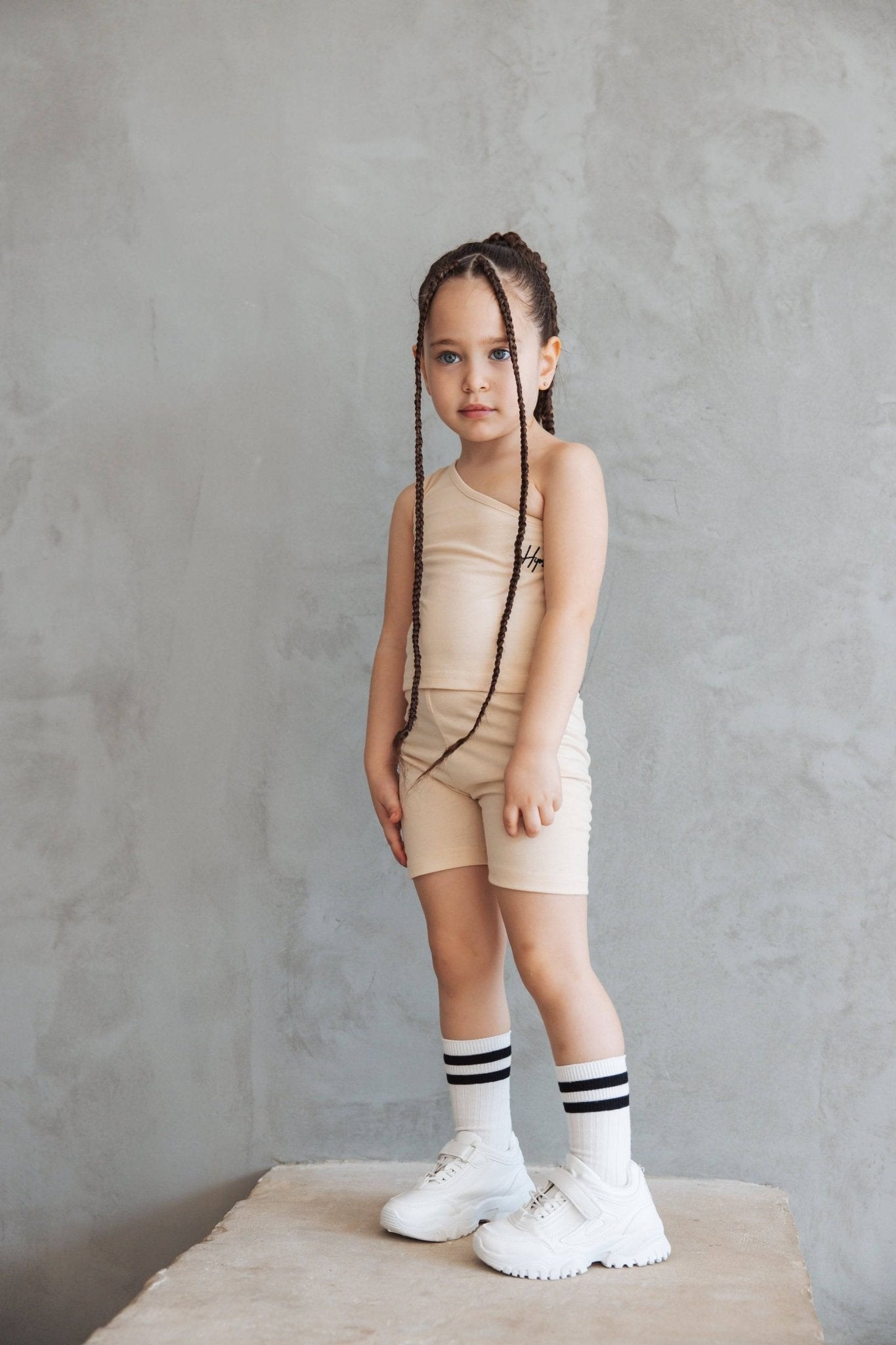 טופ בנות בז' - Hipster