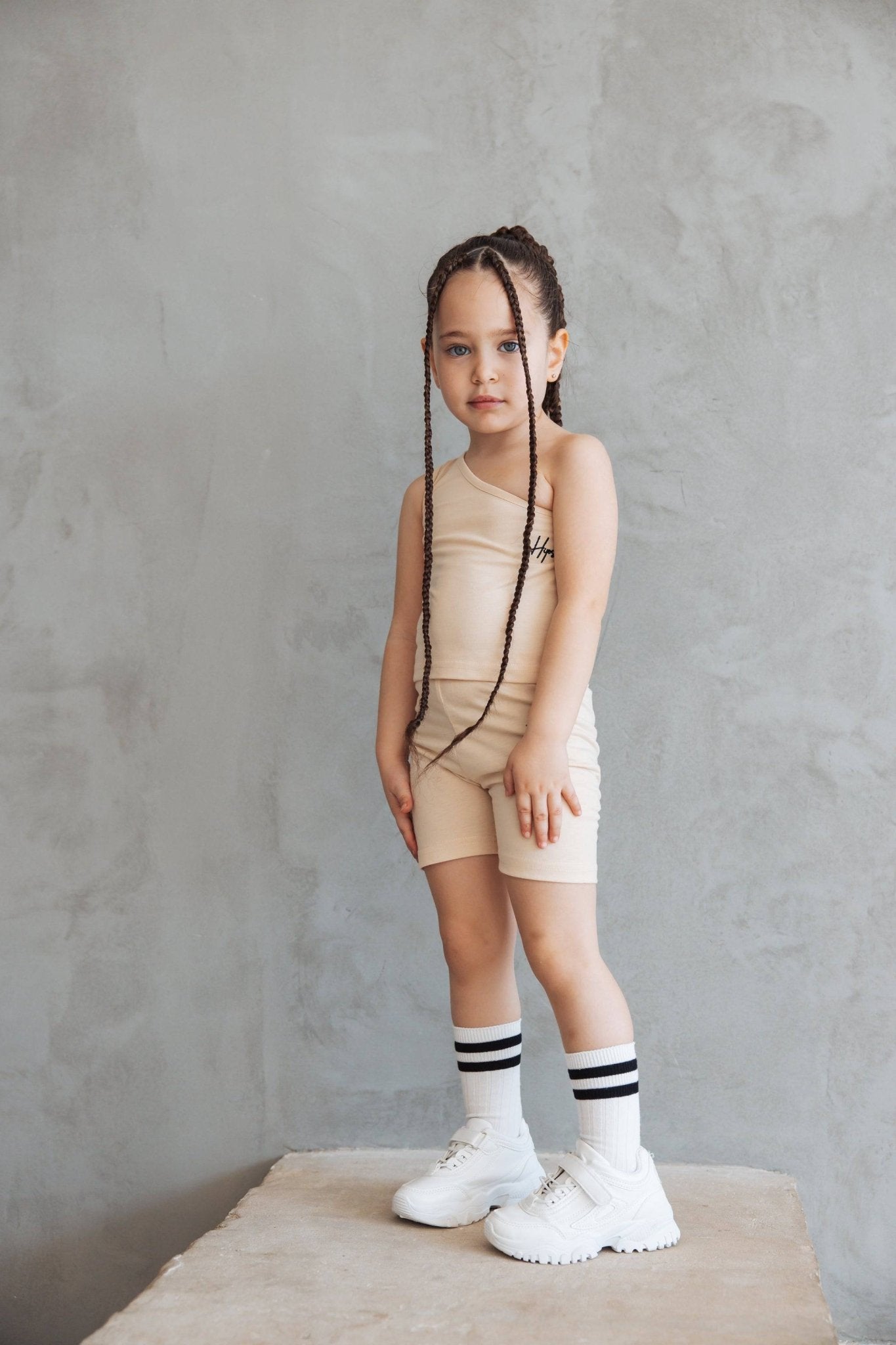 טופ בנות בז' - Hipster