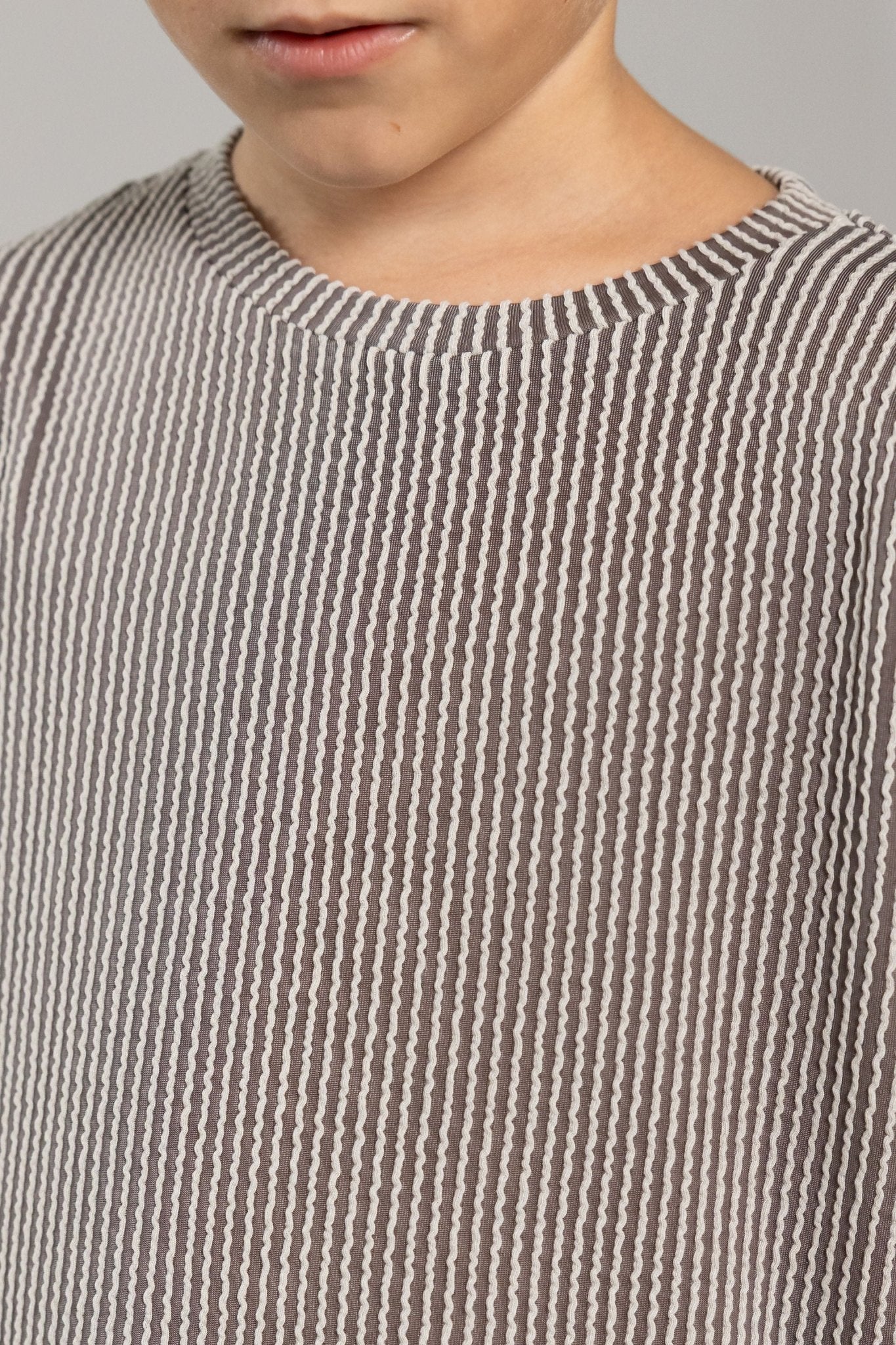 חולצת דניס אפור סגלגל - Hipster