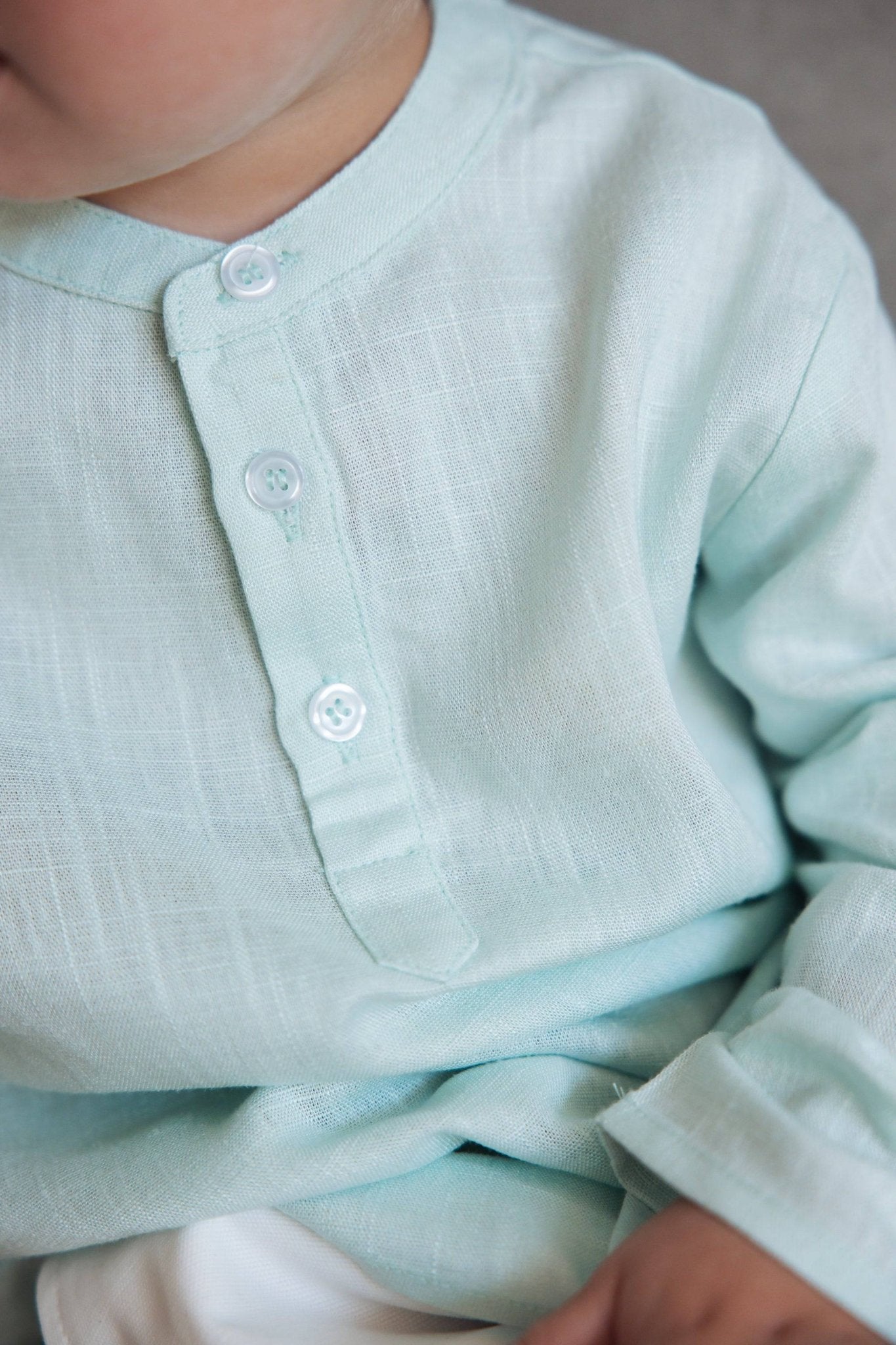 חולצת פשתן תכלת - Hipster