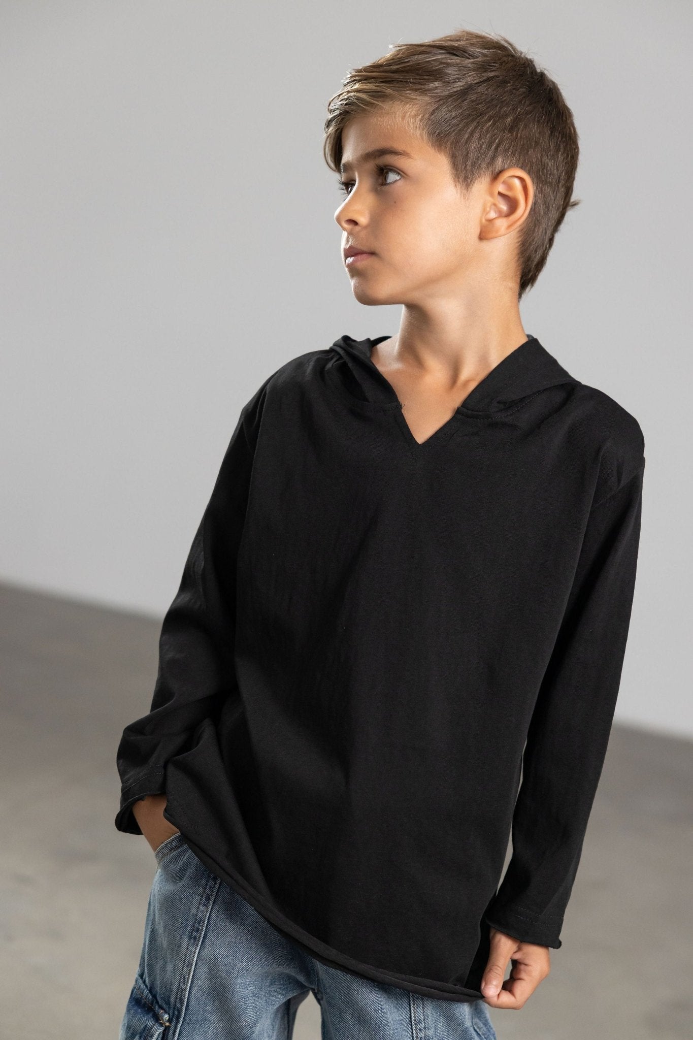 חולצת מילו שחורה - Hipster