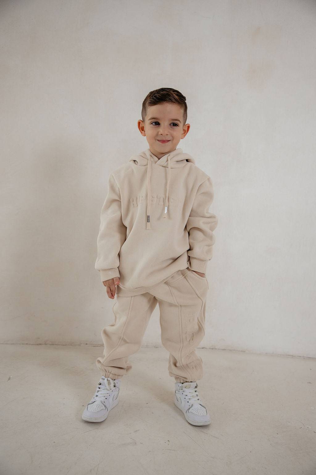 חולצת טומי בז' - Hipster