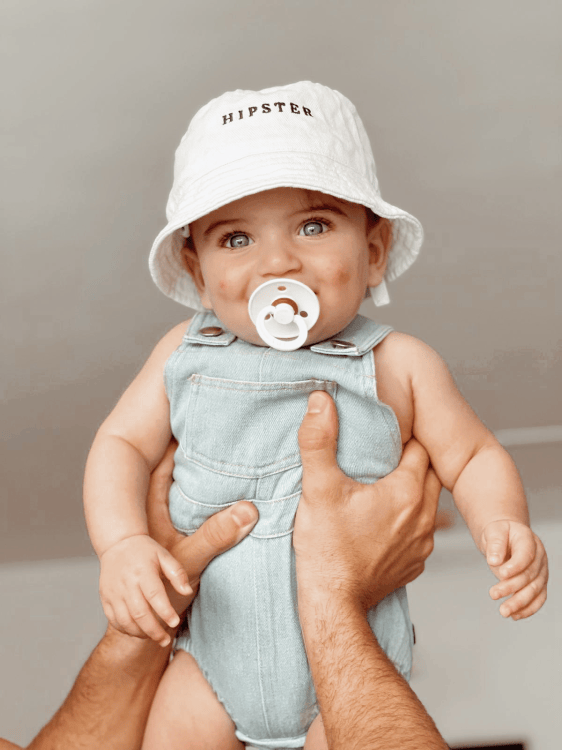 כובע באקט לבן - Hipster